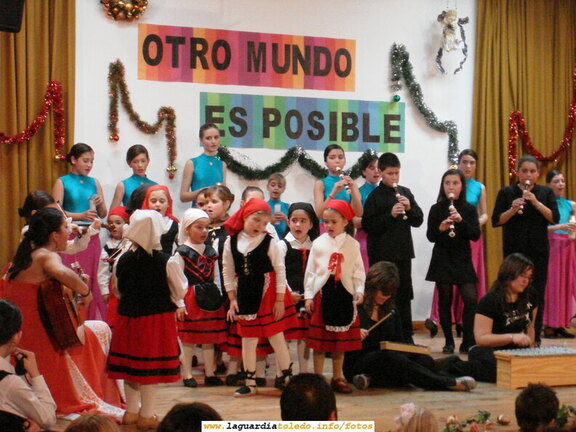 30 de Diciembre de 2006. Festival de Manos Unidas. Escuela de Baile de la Asociacion Cultural dirigida por Esperanza Alvarez