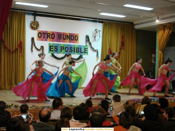 30 de Diciembre de 2006. Festival de Manos Unidas. Escuela de Baile de la Asociacion Cultural dirigida por Esperanza Alvarez