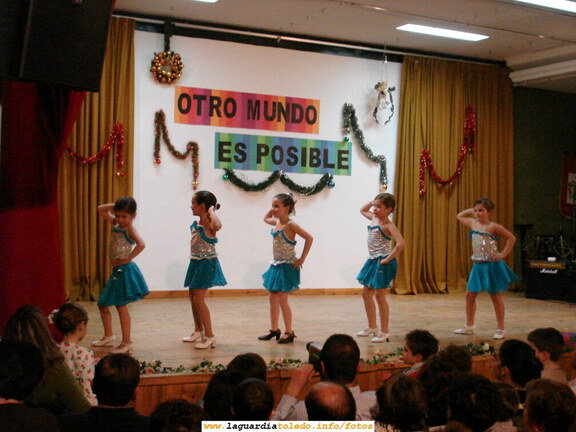 30 de Diciembre de 2006. Festival de Manos Unidas. Escuela de Baile de la Asociacion Cultural dirigida por Esperanza Alvarez