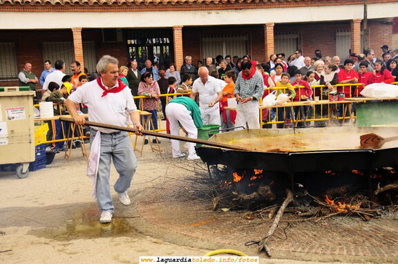 31 de Mayo de 2008. Paella popular organizada por la Peña Taurina "Los Timbales"