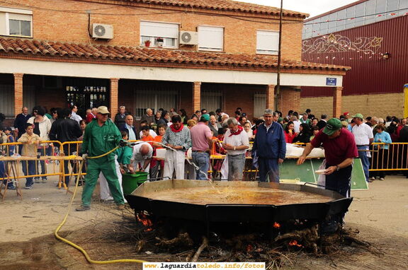 31 de Mayo de 2008. Paella popular organizada por la Peña Taurina "Los Timbales"