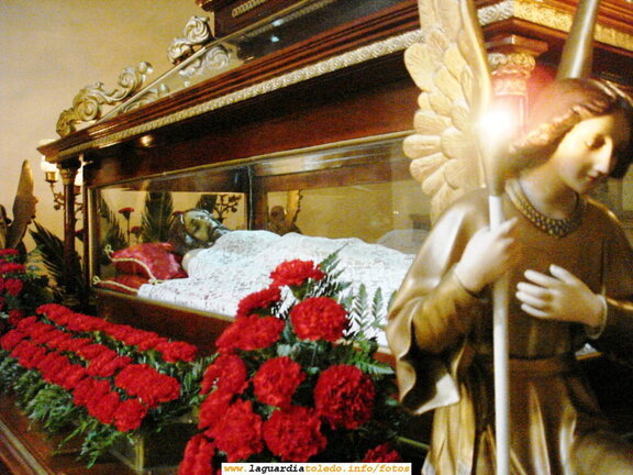 6 de Abril de 2007. Viernes Santo. El Cristo Yacente ("La urna")