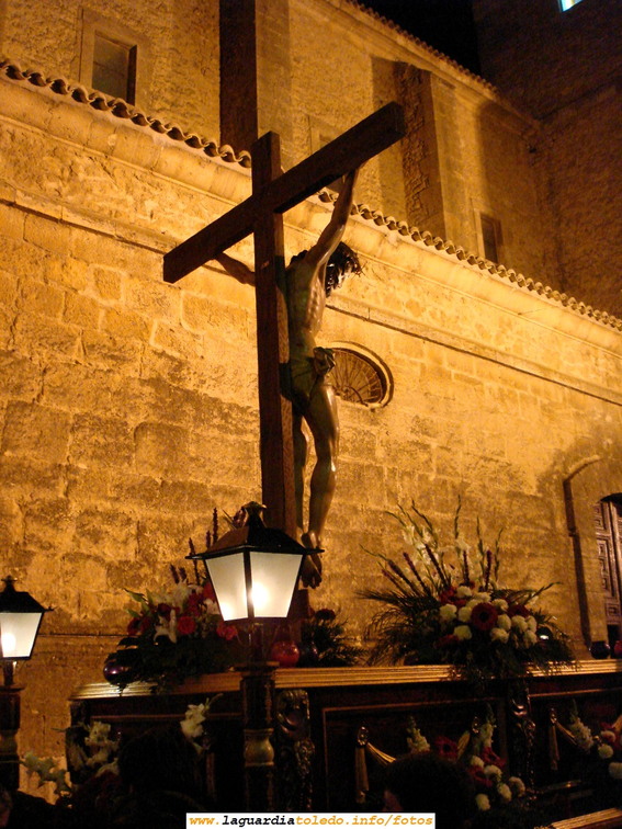 21 de Marzo de 2008. Viernes Santo. El Cristo Crucificado llegando a la Iglesia al final de la procesión