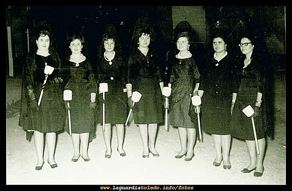 Manolas en Viernes Santo de 1964
