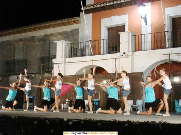 17 de Septiembre de 2006. Actuación de la Escuela de Baile del AMPA dirigida por Mª Julia Rodríguez García
