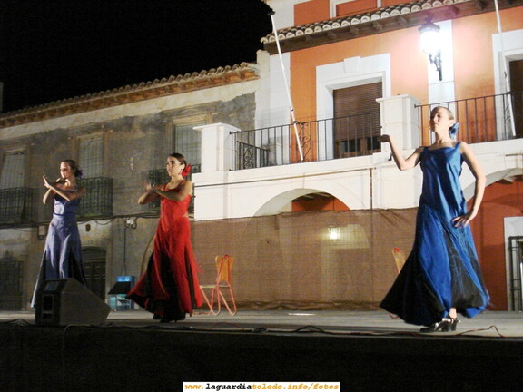 16 de Septiembre de 2006. Actuación de la Escuela de Baile de la Asociación Cultural dirigida por Esperanza Alvarez