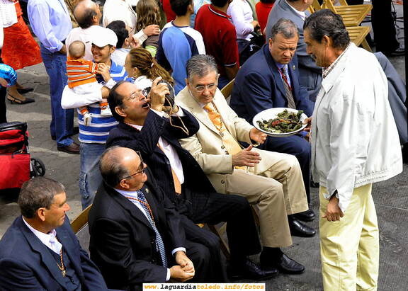 Inaguración Fiestas 2006, Impovisado tenetenpie ofrecido por el pregonero D. Rafael Zamorano Labarador a La Cofradía
