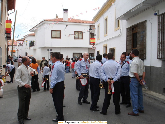 24 de Septiembre de 2006. Cornetas y Tambores esperando el desfile