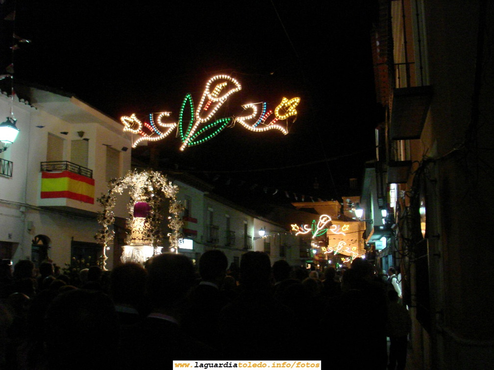 25 de Septiembre de 2006. Procesión nocturna. El Santo Niño por la Calle Mayor