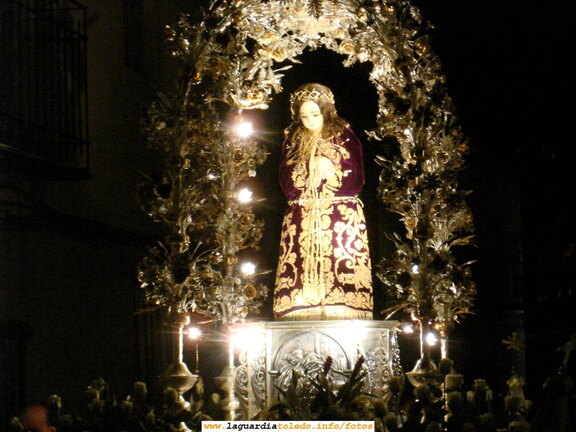 25 de Septiembre de 2006. Procesión nocturna. El Santo Niño por la calle de la Madera