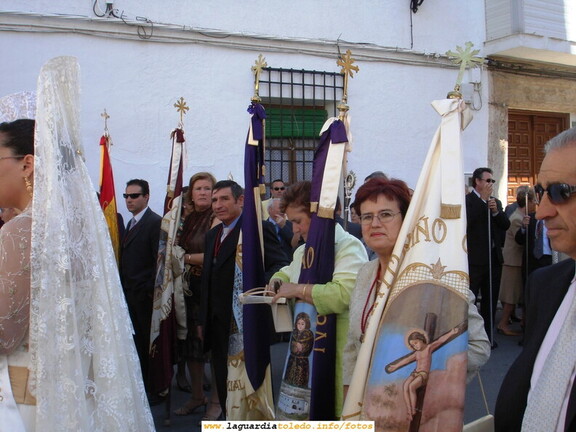 26 de Septiembre de 2006. Las banderas del Santo Niño detrás de las Damas y Reina