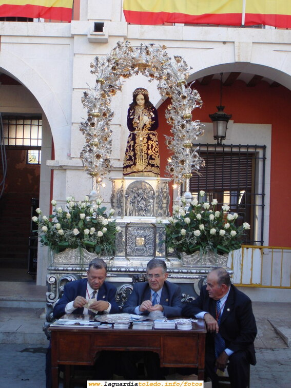 26 de Septiembre de 2006. Ofertorio con el Santo Niño en la Plaza