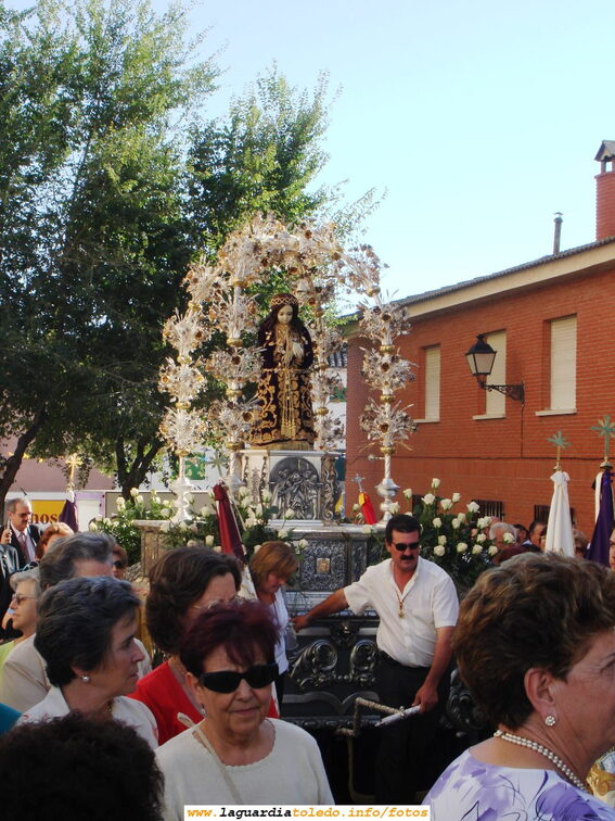 26 de Septiembre de 2006. Saliendo de la Iglesia para iniciar el Ofertorio en la Plaza