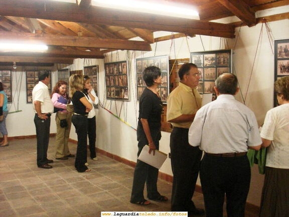 Exposicíón en la Casa de los Jaenes. Exposición sobre el Archivo Fotográfico Municipal