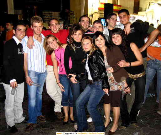 25 de Septiembre 2006, gran verbena popular, pandialla de amigos de Tropical House ?