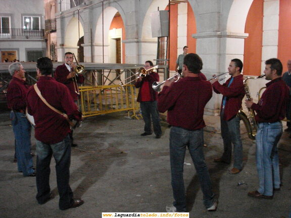 28 de Septiembre de 2006. La charanga de Lillo amenizando los toros de fuego
