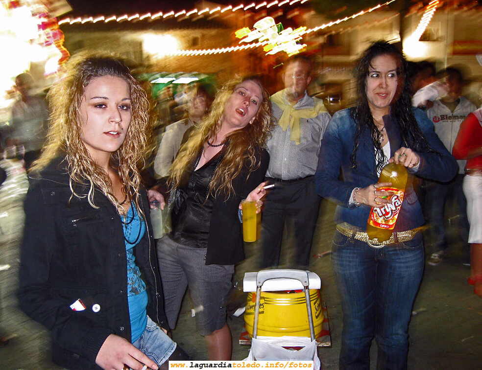 25 de Septiembre 2006, gran verbena popular, pandilla de amigas compitiendo en la categoría de mini TroleyTunning (mTT).