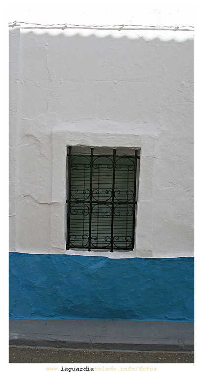 Usamos las ventanas para asomarnos cuando hay algo interesante que ver. (07 de Octubre 2006)