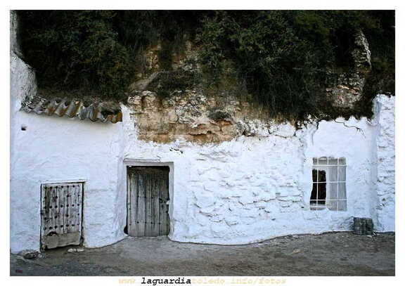 Detalle de uno de los barrios que en La Guardia conservan un extraordinaria pureza, La Cuevas de La Cañadilla. (07 de Octubre 2006)