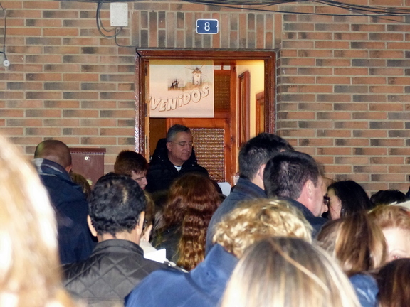 Mayos al Sr.cura y las monjas