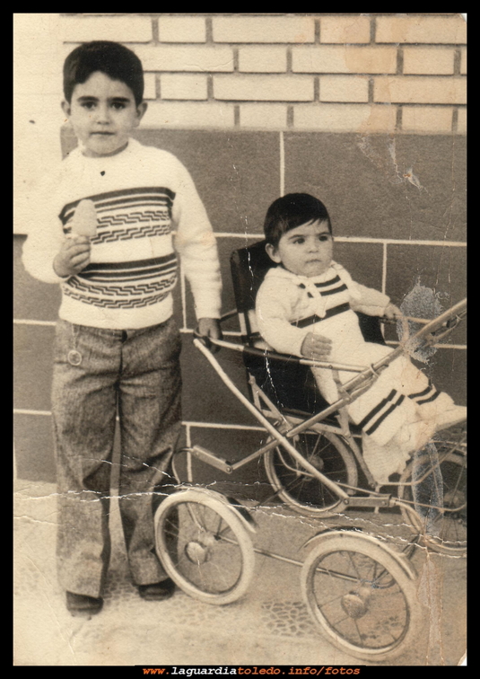 Ino Cabiedas y su sobrino Jesús Peláez, año 1976