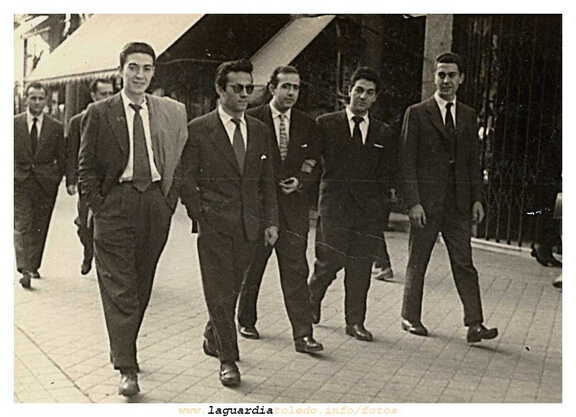 Estudiantes en Madrid, 1957, Aurelio Martínez, Pepe Cabeza, Juan Cabeza, (?), Manuel Gonzalez Valle (que posteriormente fue conocido como Manolete el médico)
