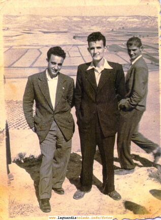 Cuadrilla de amigos en el Santo Niño. Años 50