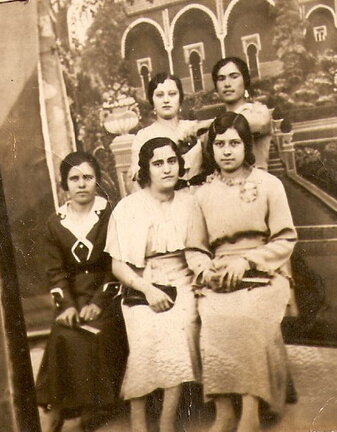 Cuadrilla de amigas. Fiestas 1929