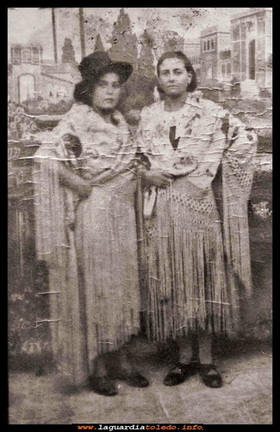 Con mantón de manila