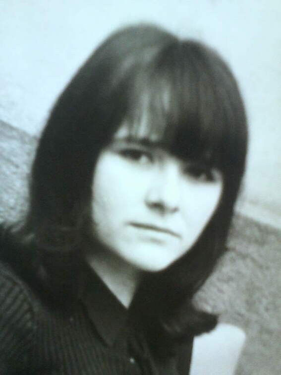 Pepa Linares con 17 años
