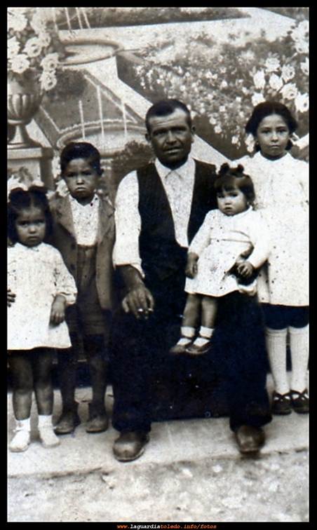 De izquierda a derecha. Eduarda, Florentino, Víctor, Angelita, Victoria.