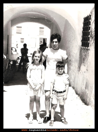 bajo el arco