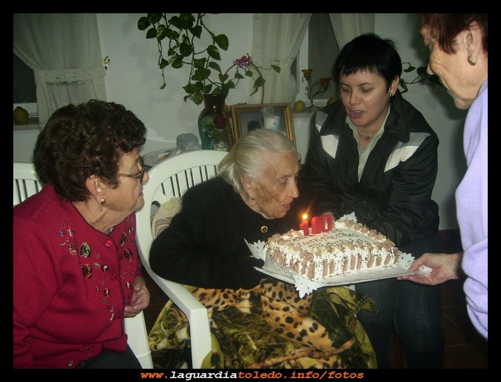 Dionisia Seguido Tejero en su 100 cumpleaños (I)