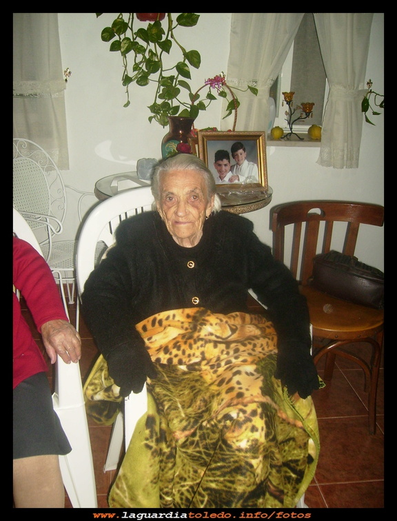 Dionisia Seguido Tejero en su 100 cumpleaños (II)