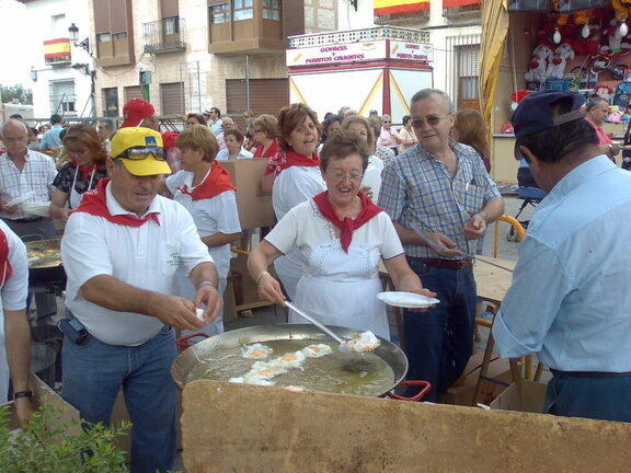 23 de Septiembre de 2007. Almuerzo de huevos fritos organizado por la Peña Los Timbales. En plena fritura