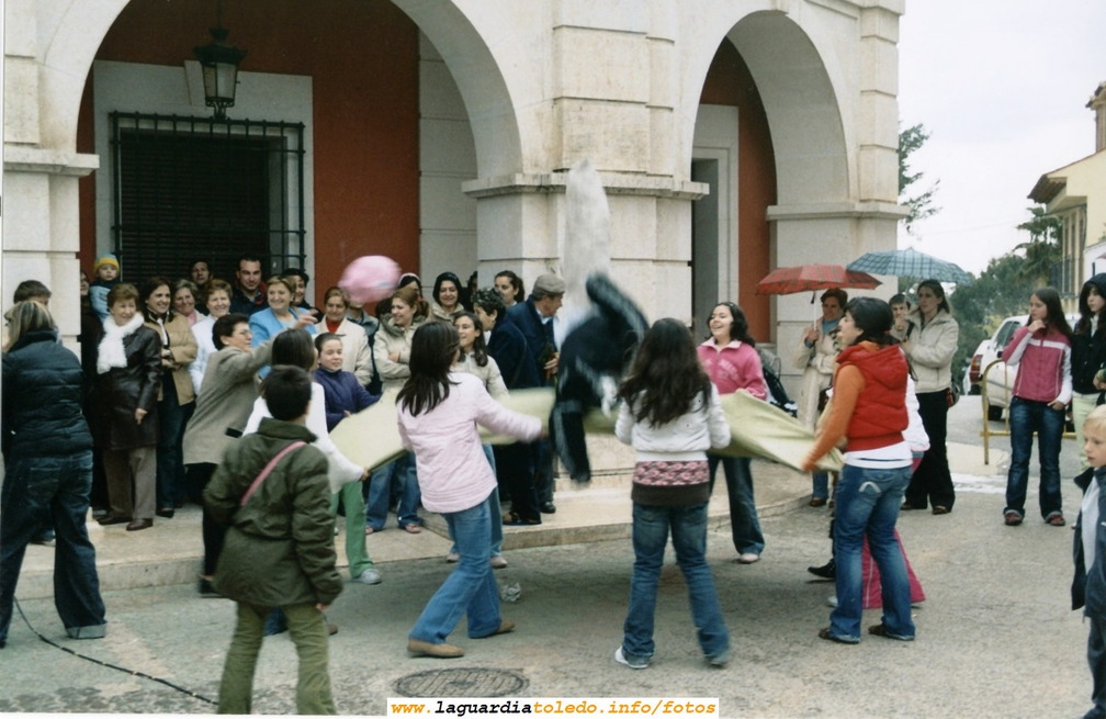 9 de Abril de 2007. Manteo y quema de judas y peleles en La Plaza