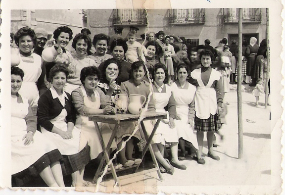 Grupo repartidoras de chocolate