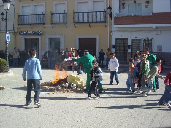 Quema de los peleles. 13 de abril de 2009