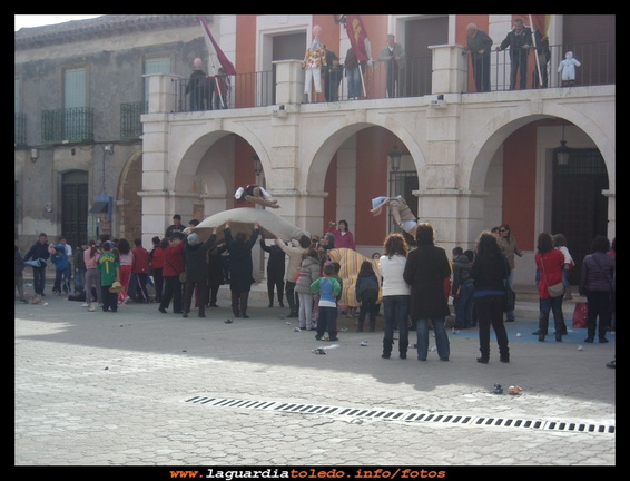 Manteo de peleles. 5 de abril de 2010