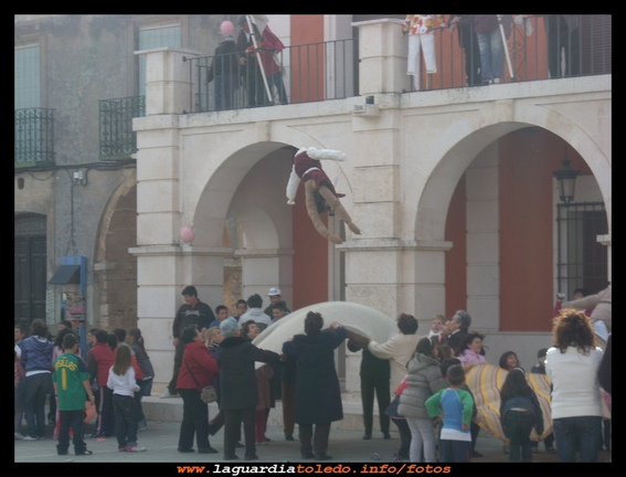 Manteo de peleles. 5 de abril de 2010