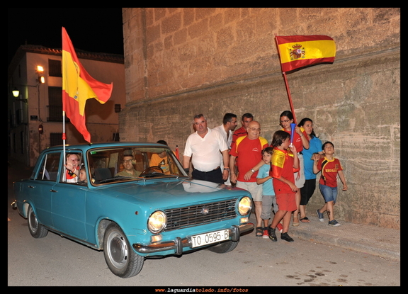 Celebrando la victoria de la Roja en el mundial de futbol 2010