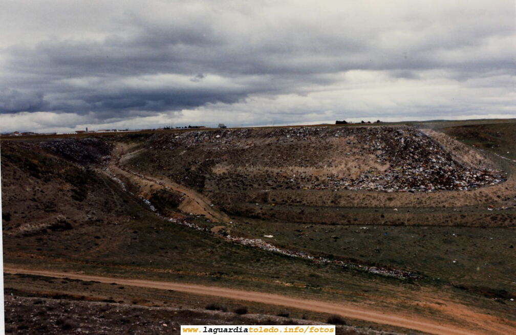 El vertedero municipal de basuras. Año 1987