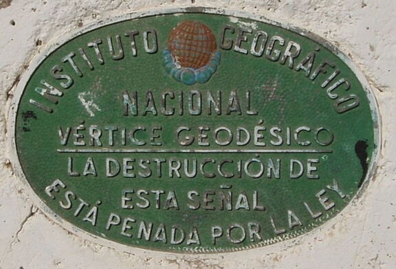 Placa identificativadel Vertice Geodésico La Mella
