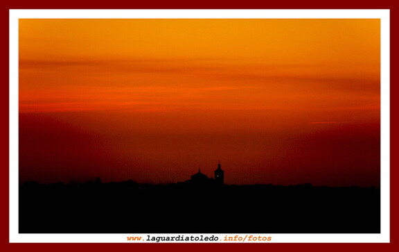 Anochece sobre La Guardia,  sábado 8 de marzo de 2008 a una indefinible hora de la tarde.