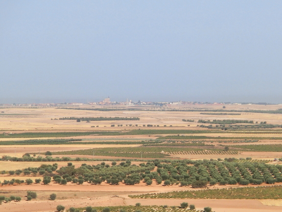 La Guardia desde el cerro de San Antón de Lillo (a 16 Kms de distancia). 16-9-2012