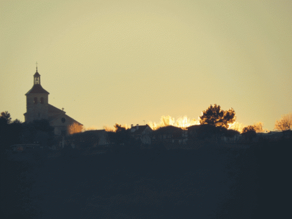 Gif animado formado por 44 fotos de la salida del sol desde el Valle del Cedrón