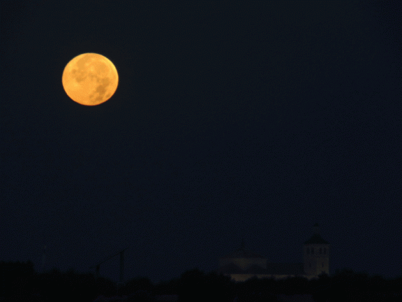 Puesta de la luna llena desde Camino las Navas. 7-8-2017