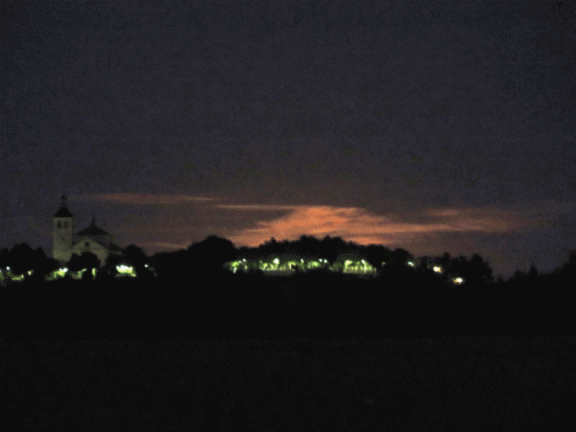 Salida de la luna llena por el valle del Cedrón a 4 kms de La Guardia