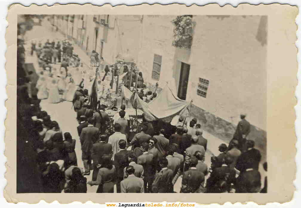 Procesión del Corpus años 60 en la calle Mayor