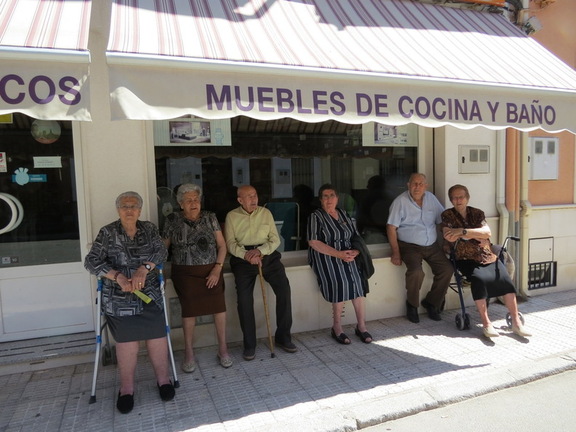 Esperando la procesión del Corpus. 22-6-2014